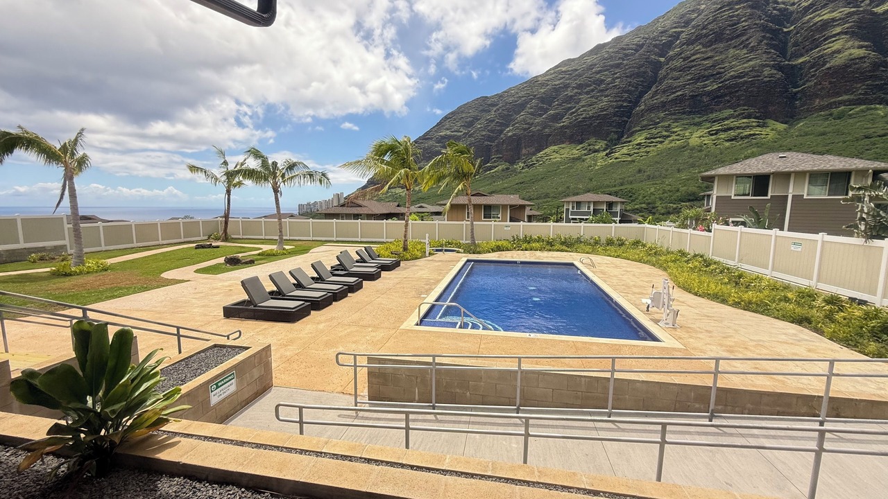 Photo of Outdoor in Makaha Valley