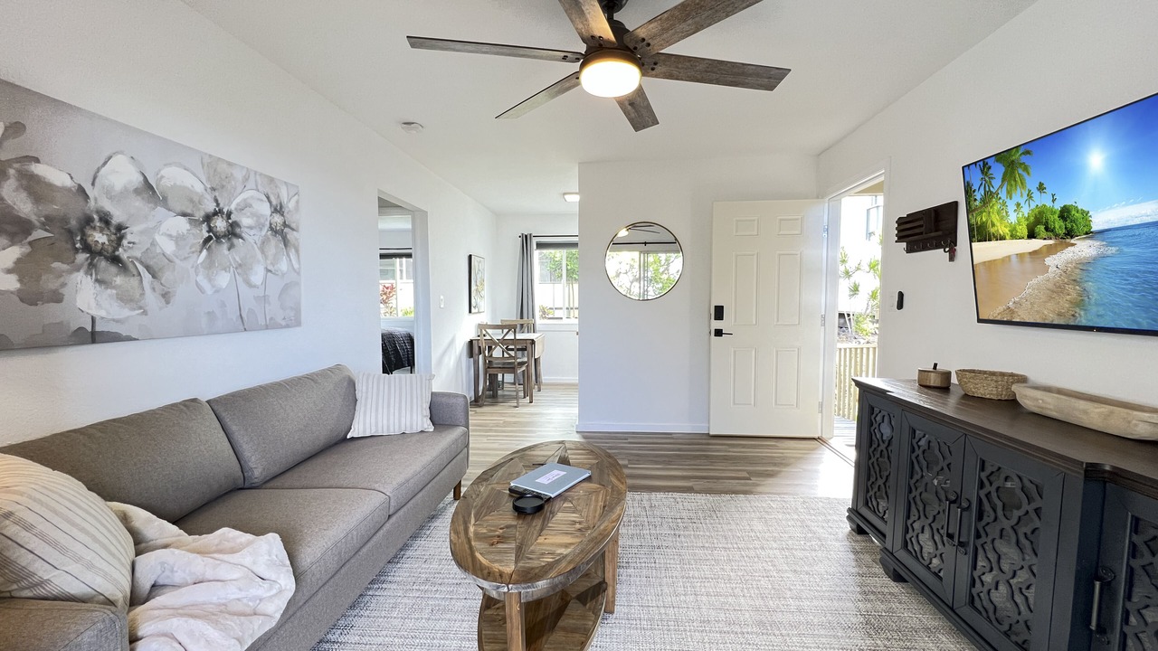 Photo of Livingroom in Historic Kailua Village