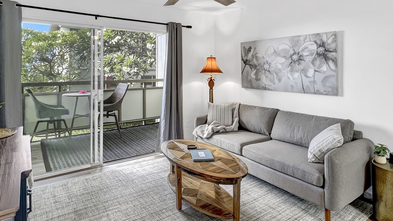 Photo of Livingroom in Historic Kailua Village