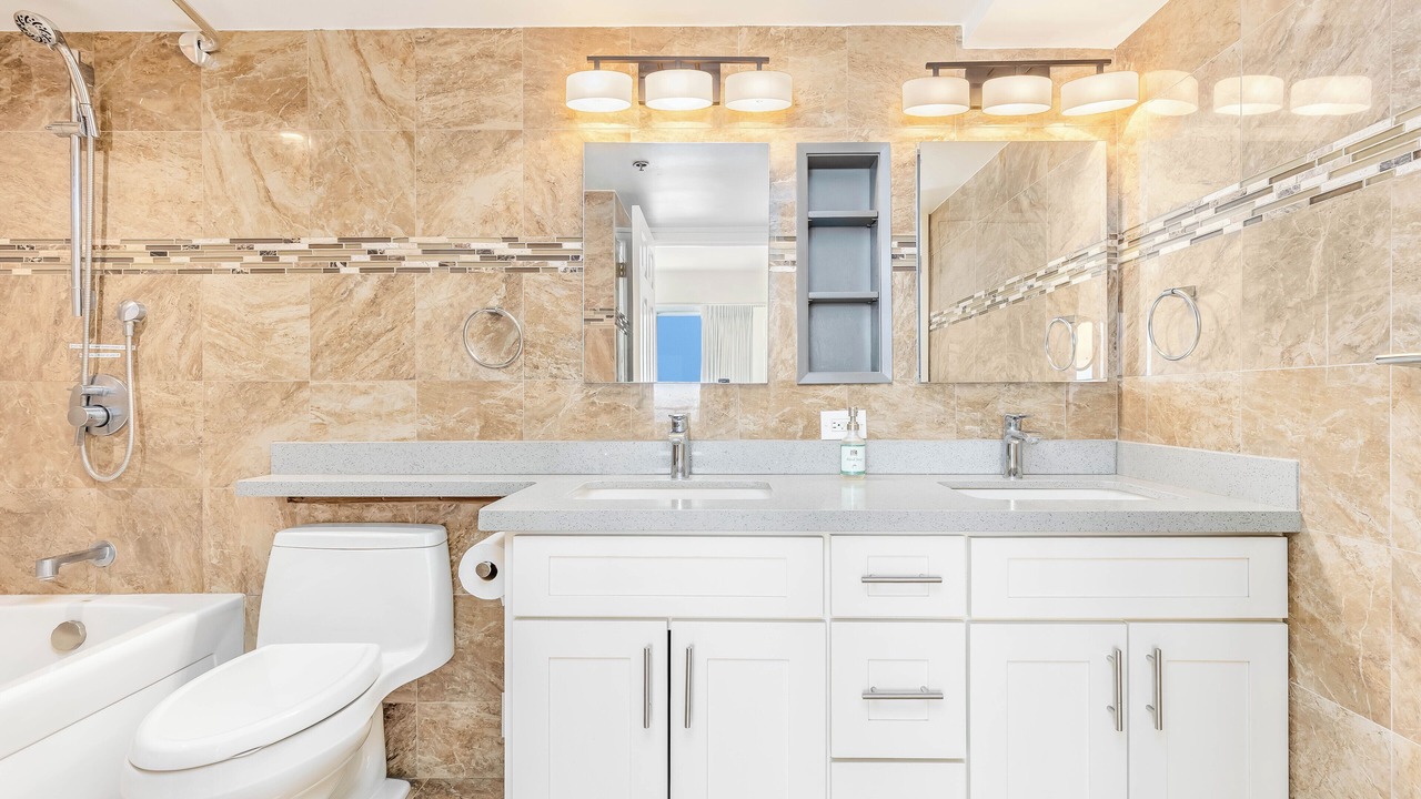 Photo of Bathroom in Waikiki