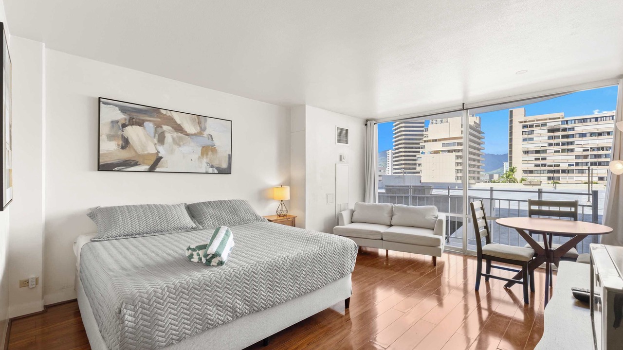 Photo of Bedroom in Waikiki