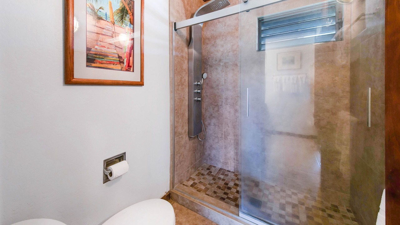 Photo of Bathroom in Poipu
