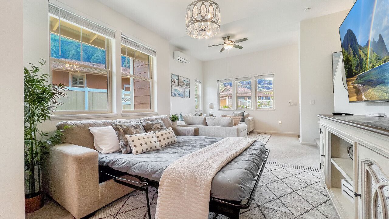 Photo of Livingroom in Makaha Valley