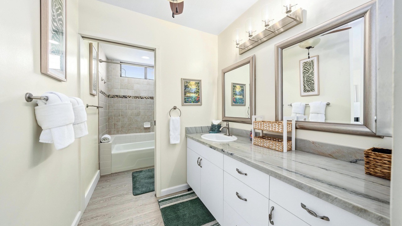 Photo of Bathroom in Keauhou
