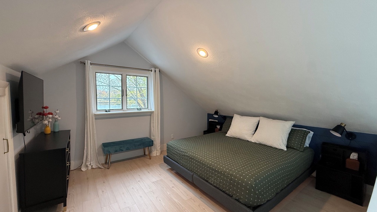 Photo of Bedroom in Warwick