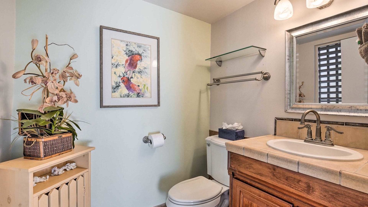 Photo of Bathroom in Historic Kailua Village