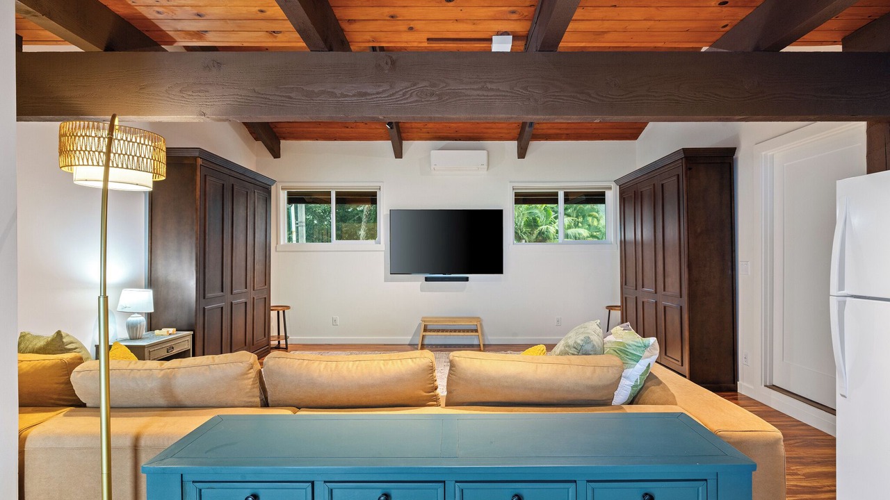 Photo of Livingroom in Kawela Bay