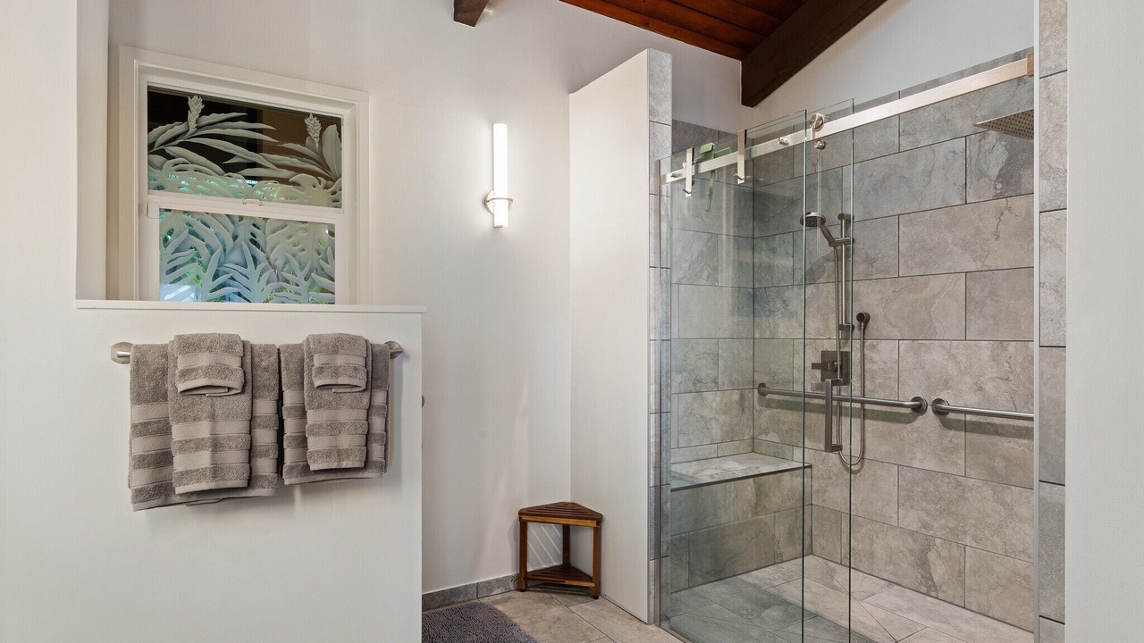 Photo of Bathroom in Kawela Bay