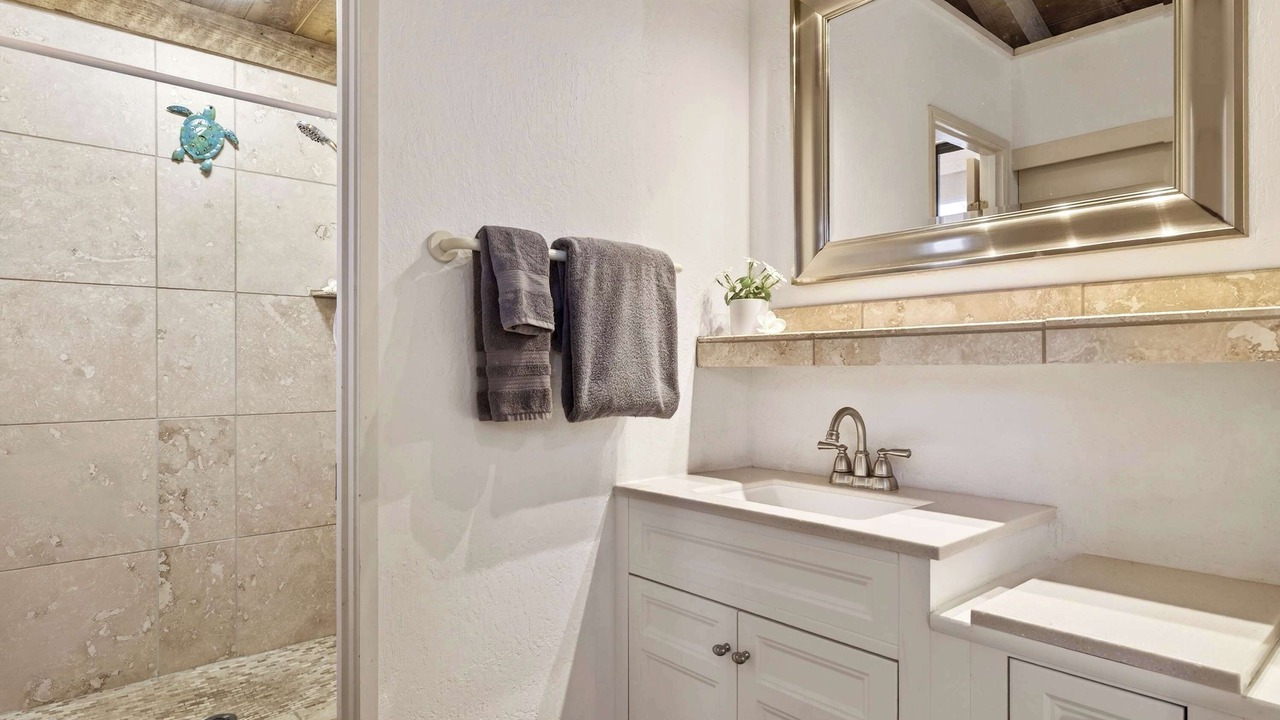 Photo of Bathroom in Waikoloa Village