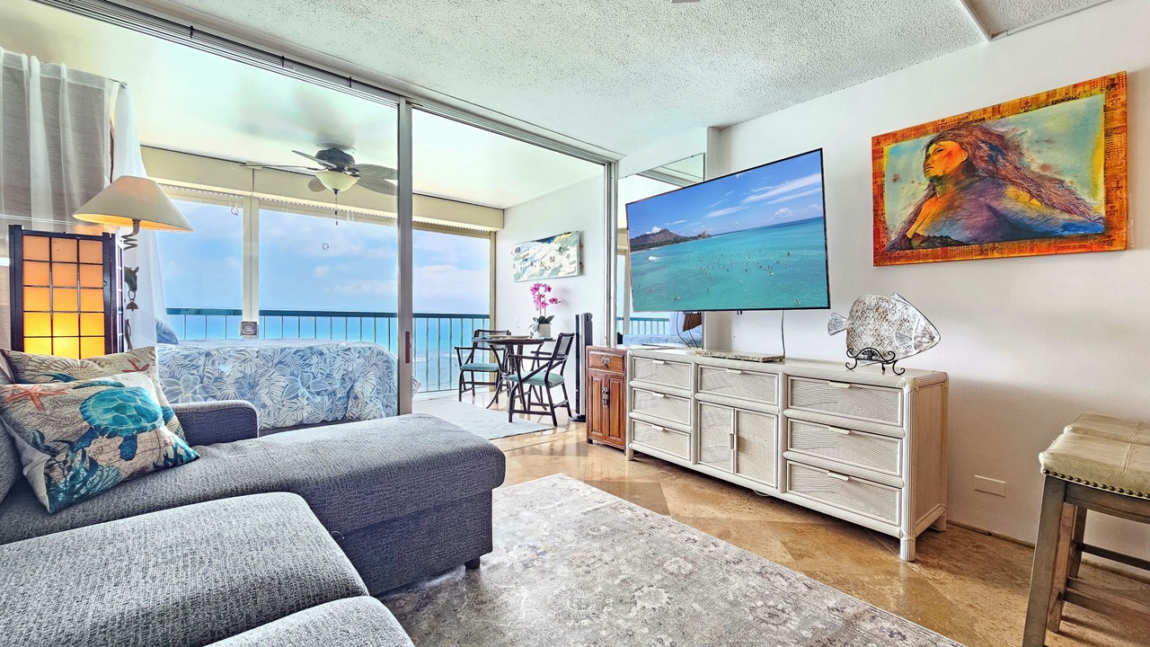 Photo of Livingroom in Diamond Head - Kapahulu - St. Louis