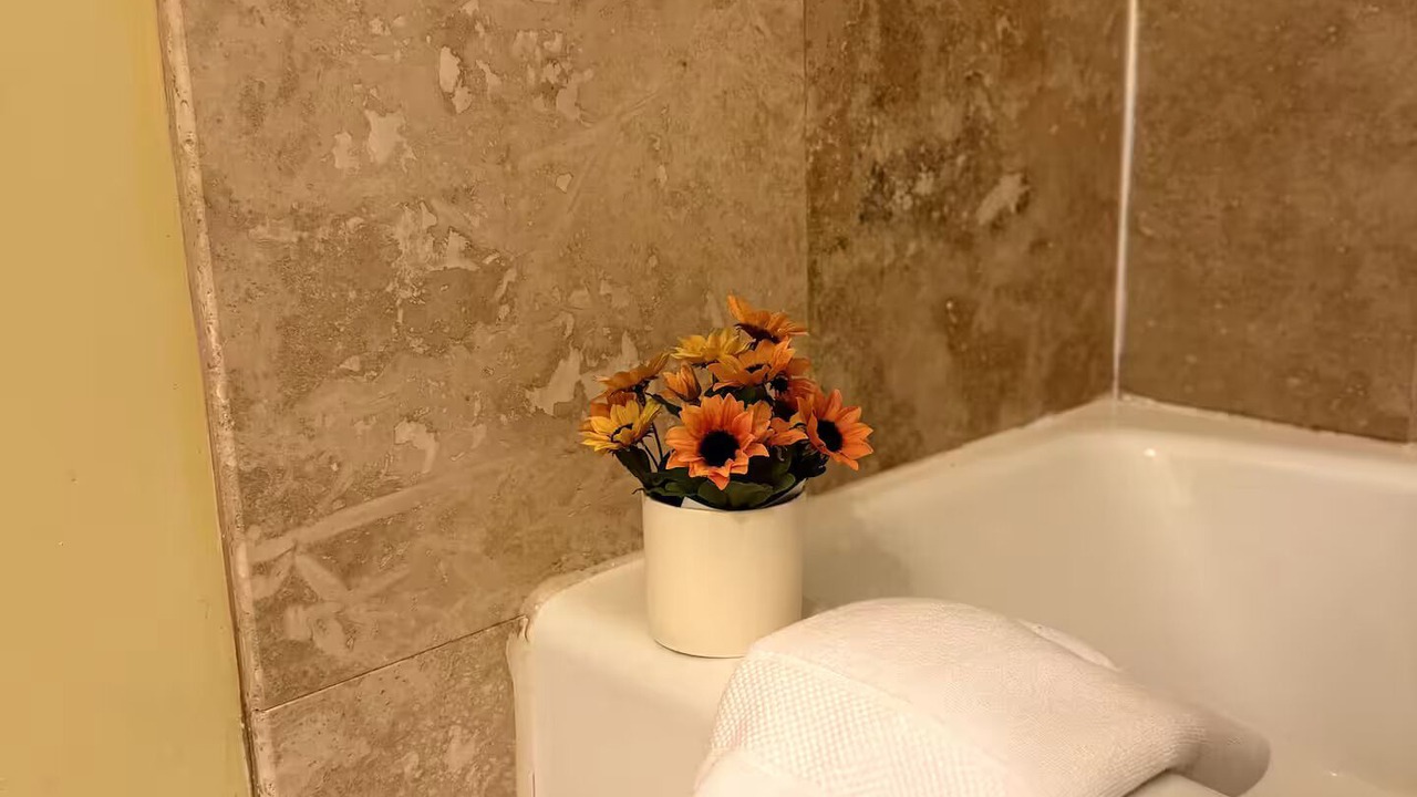 Photo of Bathroom in Pepeekeo