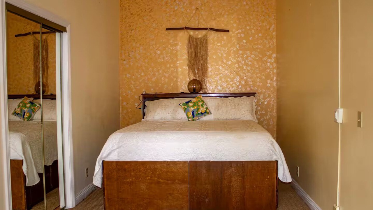 Photo of Bedroom in Pepeekeo