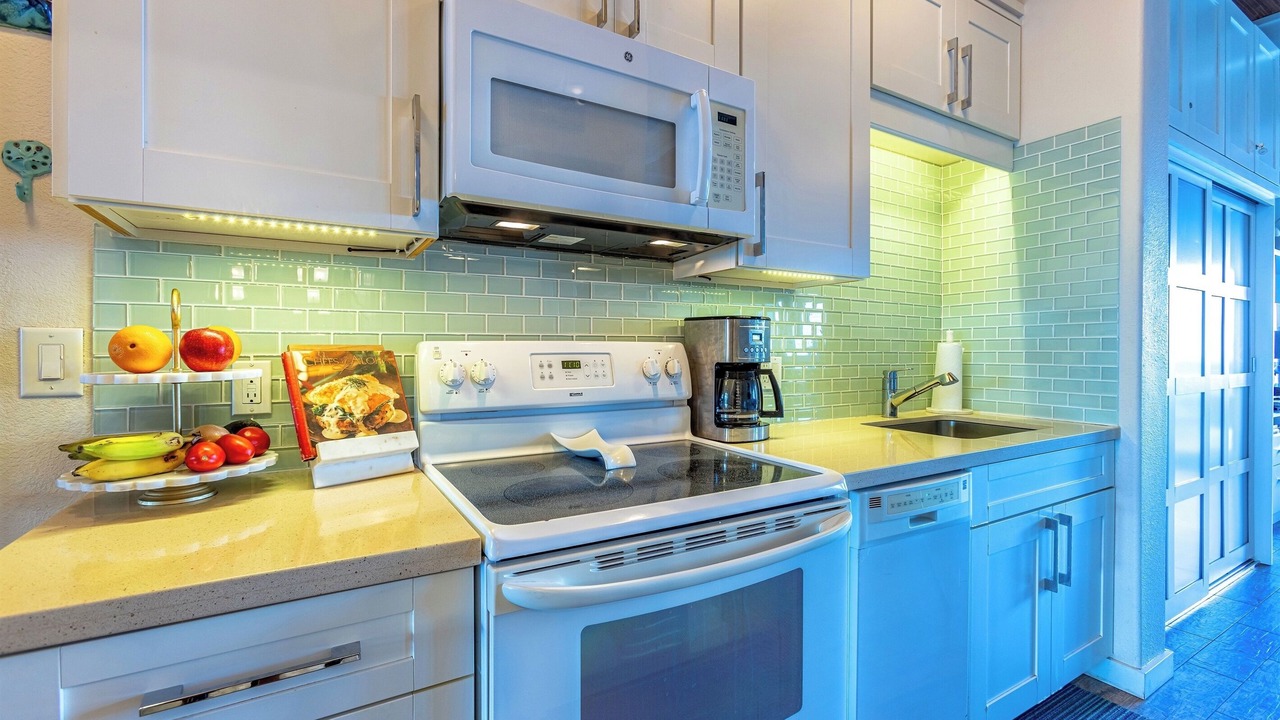 Photo of Kitchen in Kahana