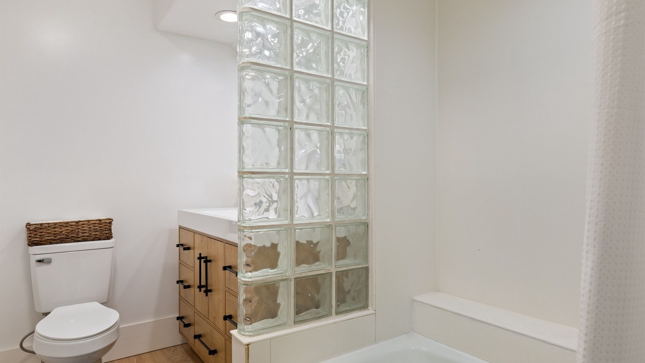 Photo of Bathroom in Laie