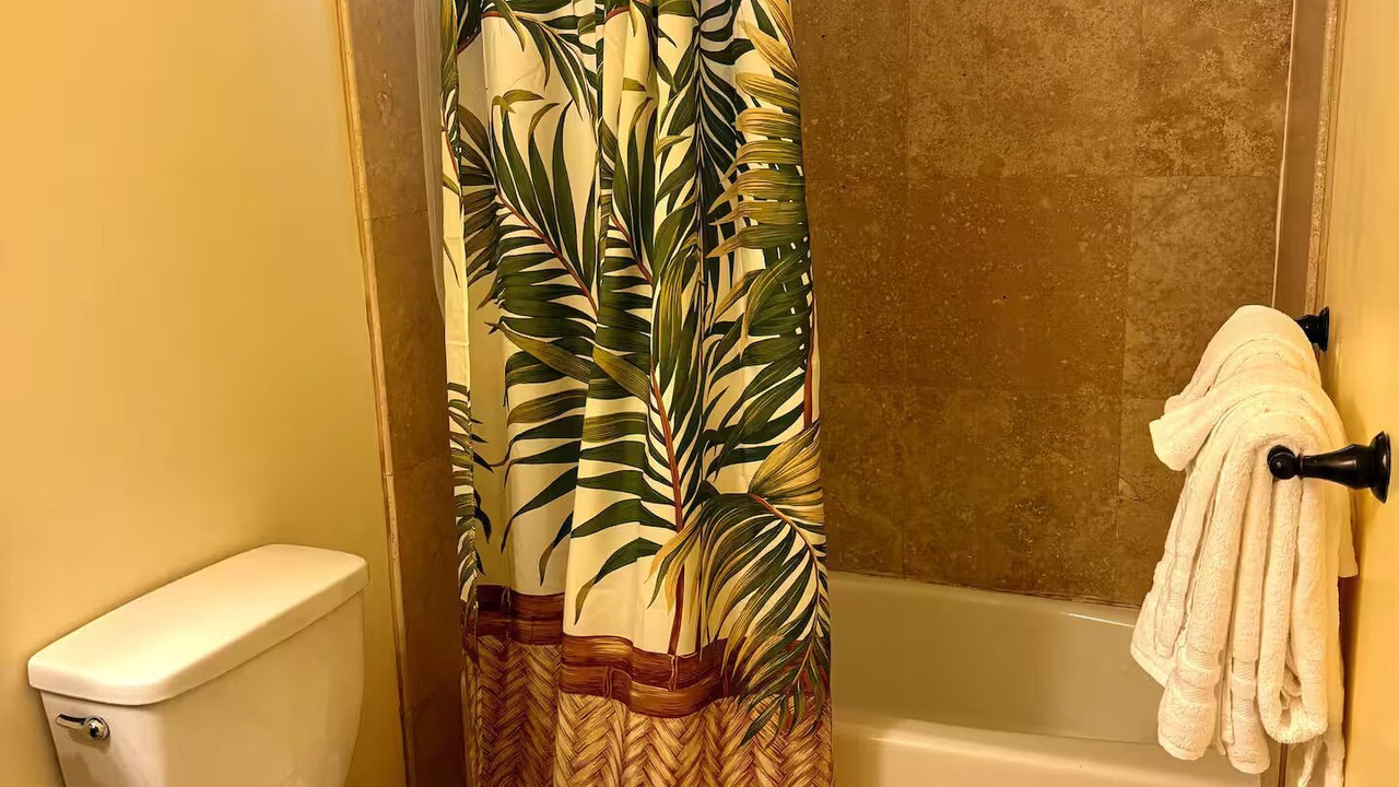 Photo of Bathroom in Hakalau