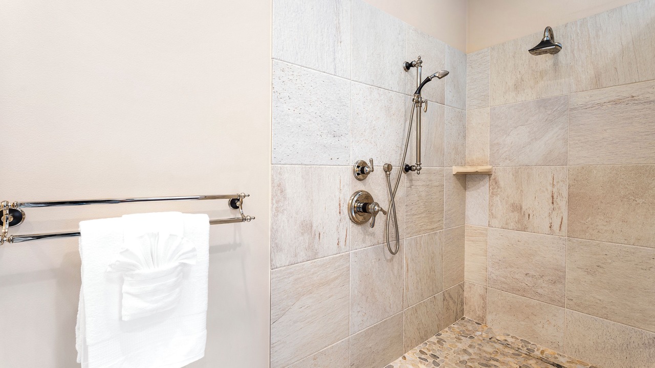 Photo of Bathroom in Keauhou