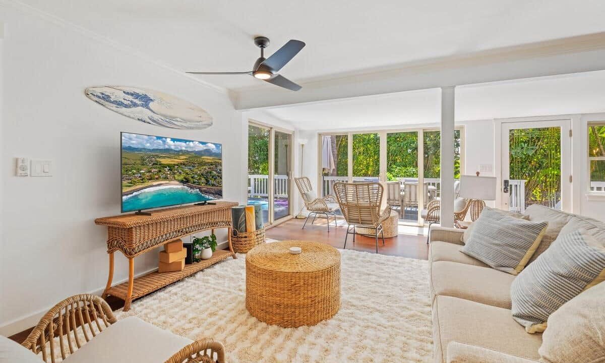 Photo of Livingroom in Koloa