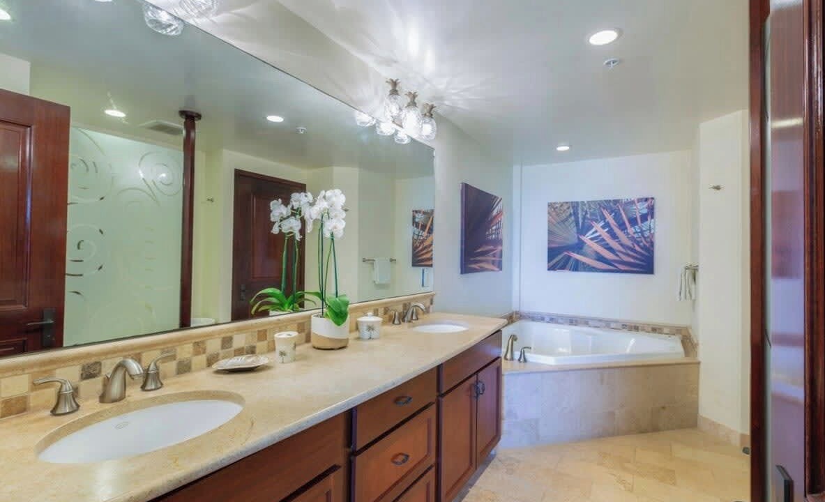 Photo of Bathroom in Wailua