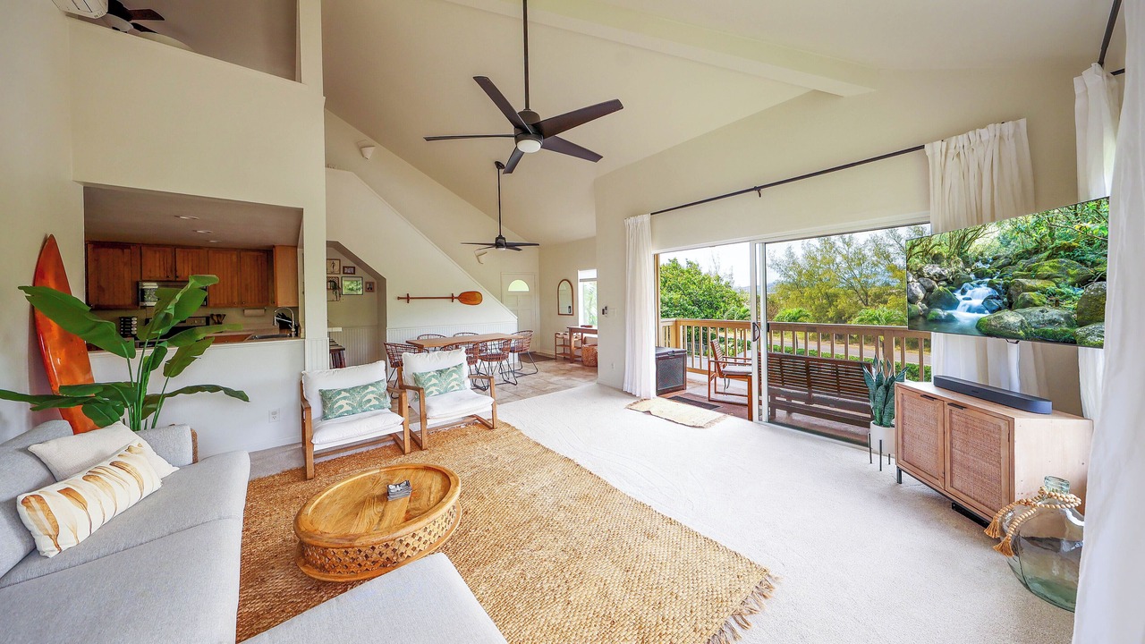 Photo of Livingroom in Bayview