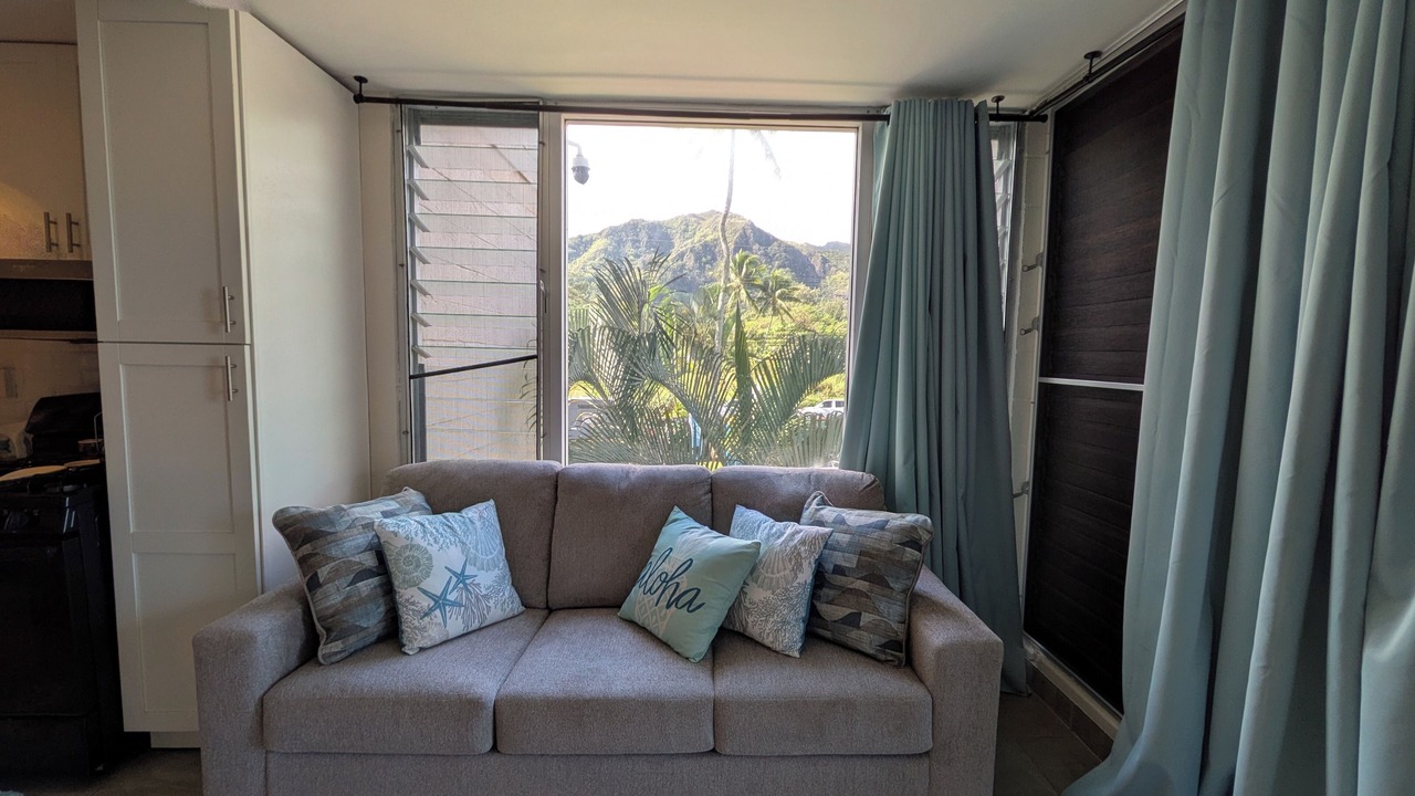 Photo of Livingroom in Punaluu