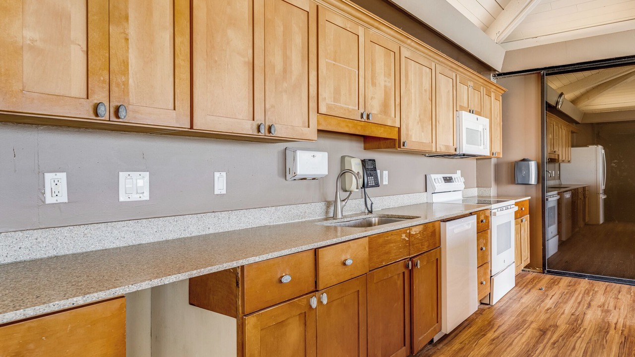 Photo of Kitchen in Kaanapali