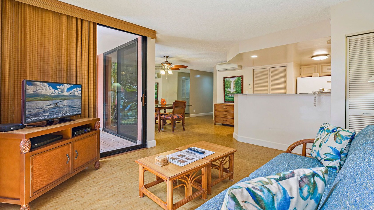 Photo of Livingroom in Kahana