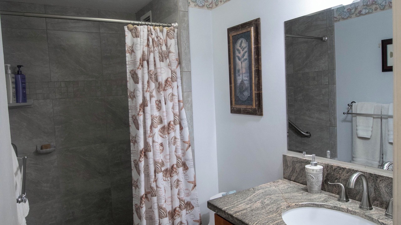 Photo of Bathroom in Kihei