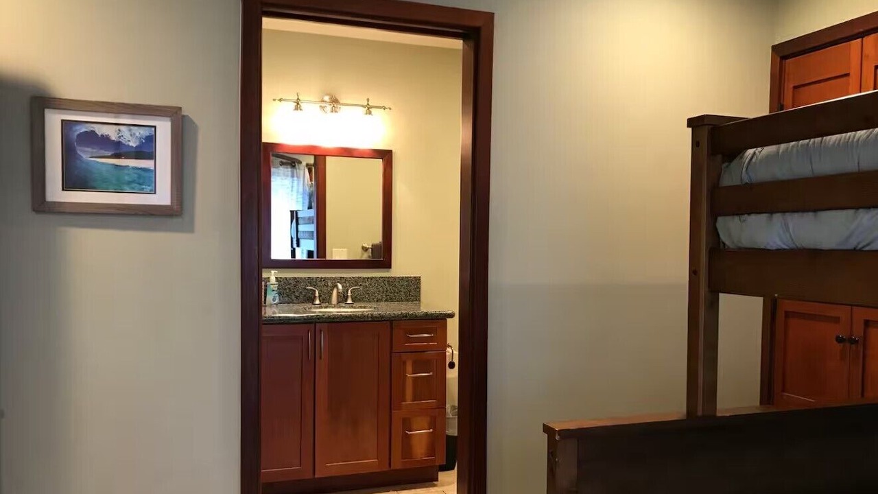 Photo of Bedroom in Waialua