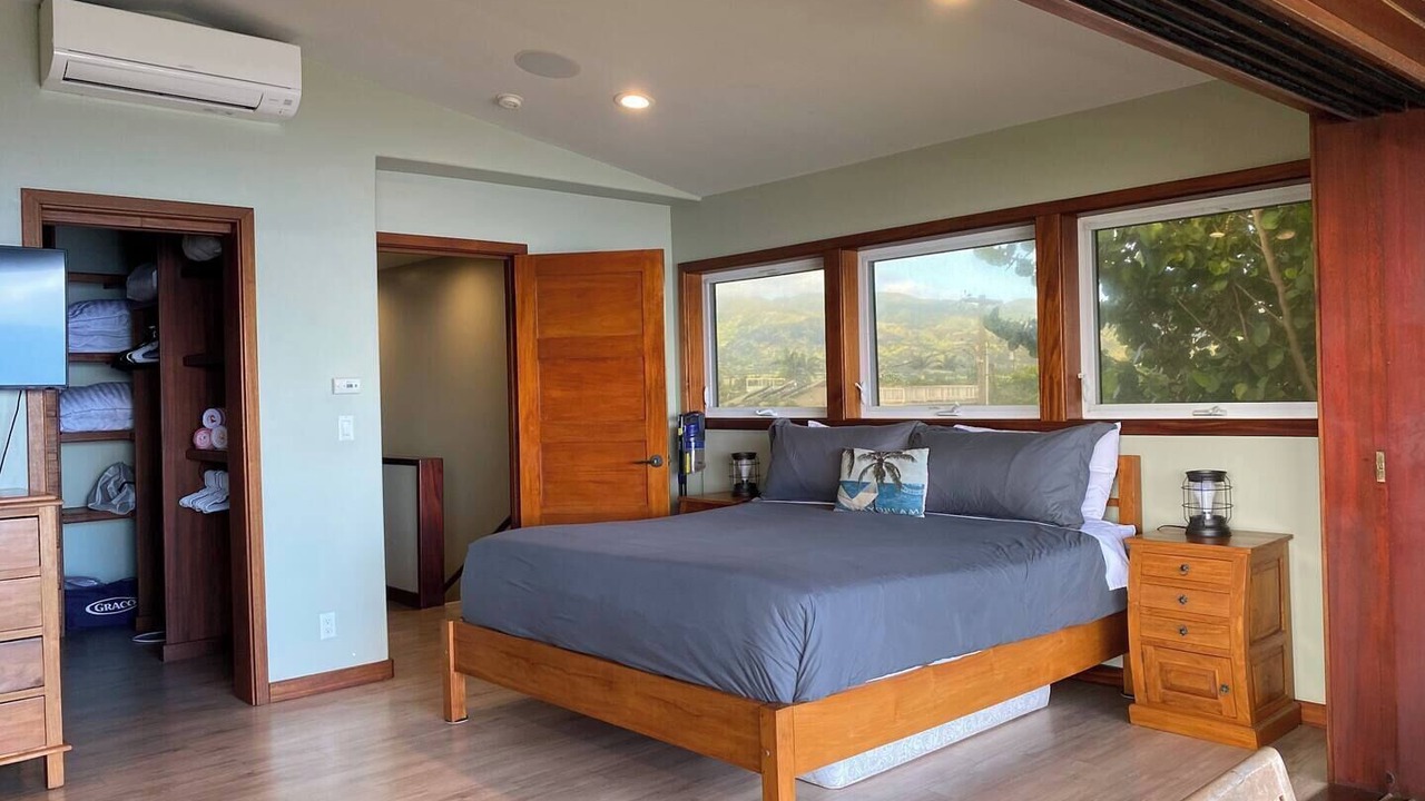Photo of Bedroom in Waialua