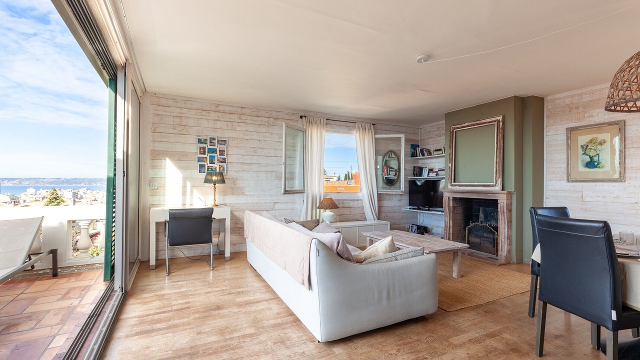 Photo of Livingroom in 7th Arrondissement