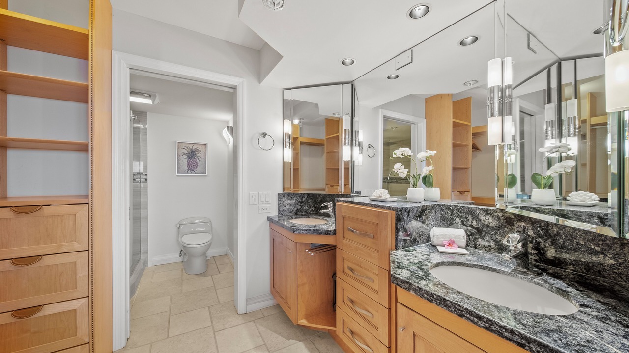 Photo of Bathroom in Waikiki