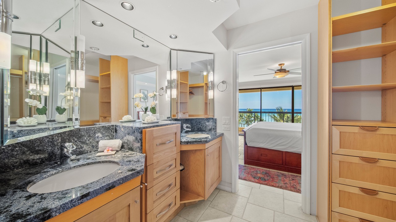 Photo of Bathroom in Waikiki
