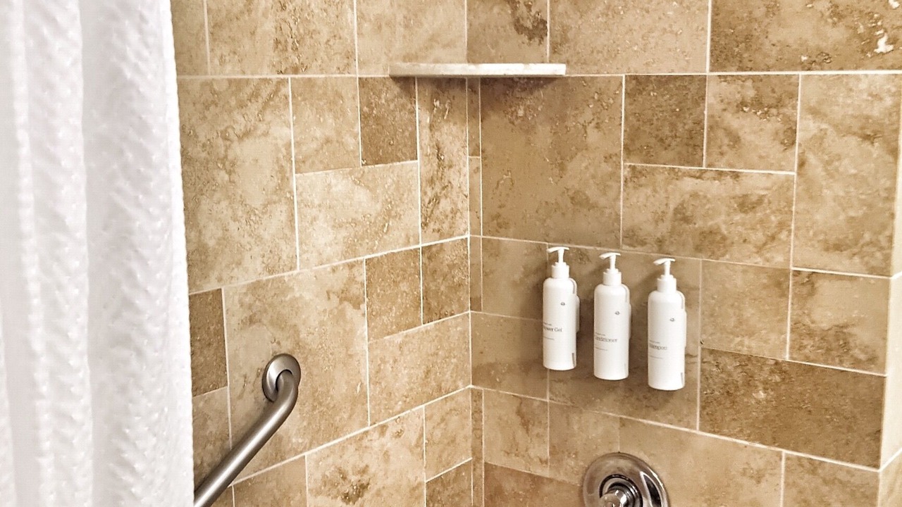 Photo of Bathroom in Hanamaulu