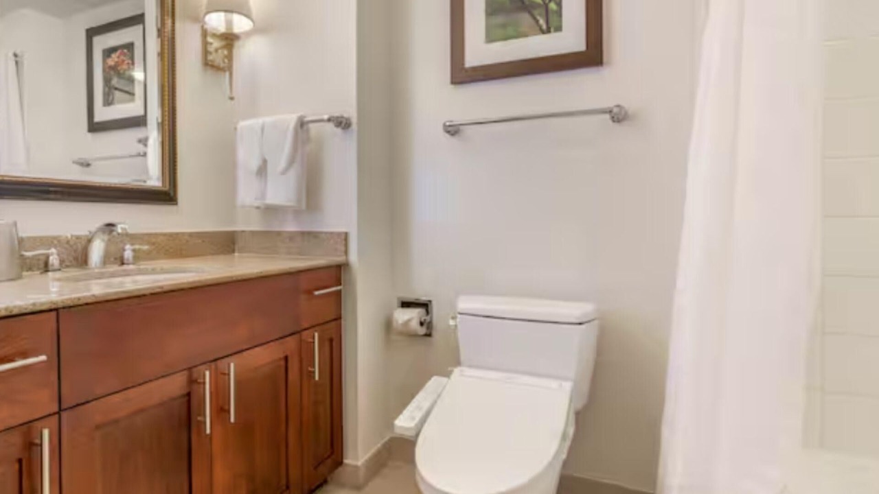 Photo of Bathroom in Waikiki