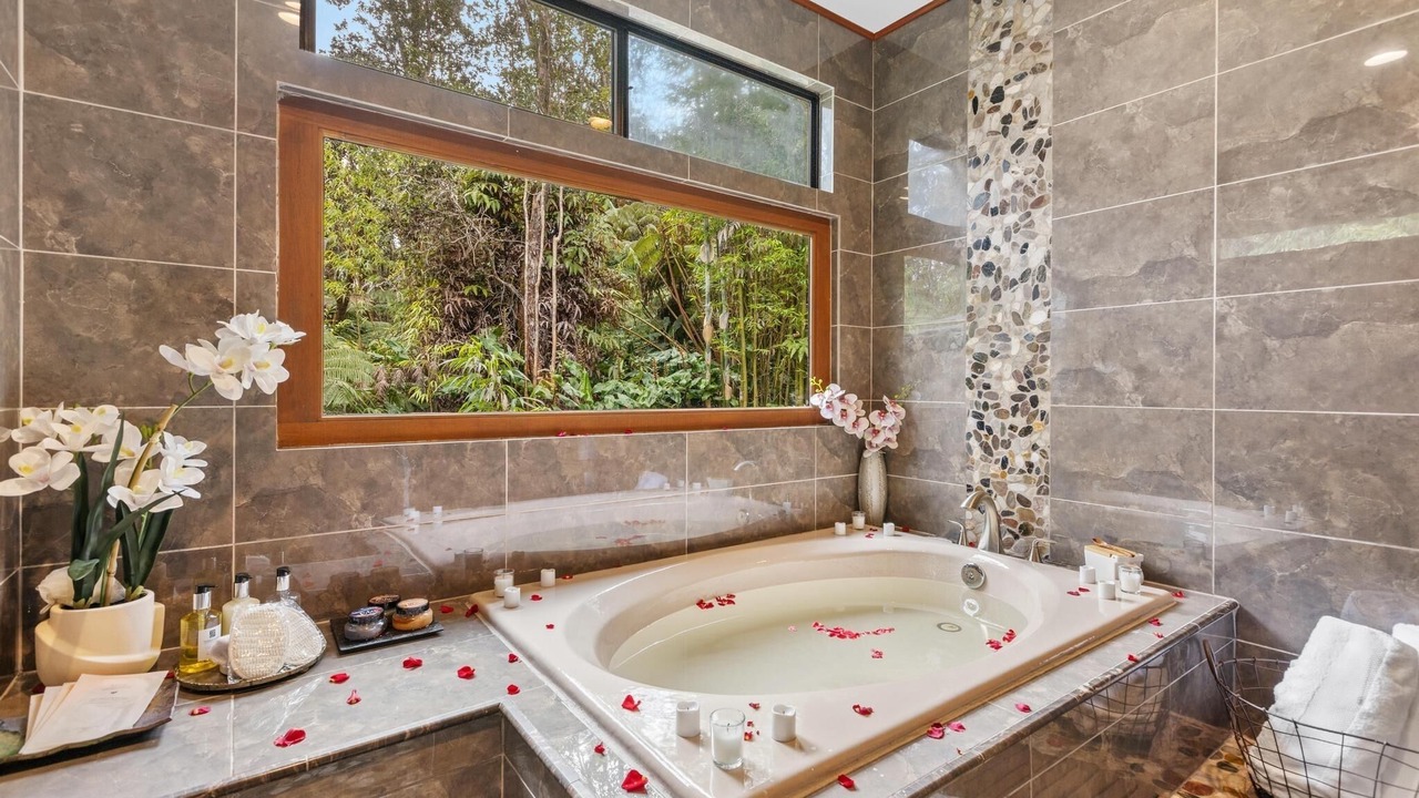 Photo of Bathroom in Volcano