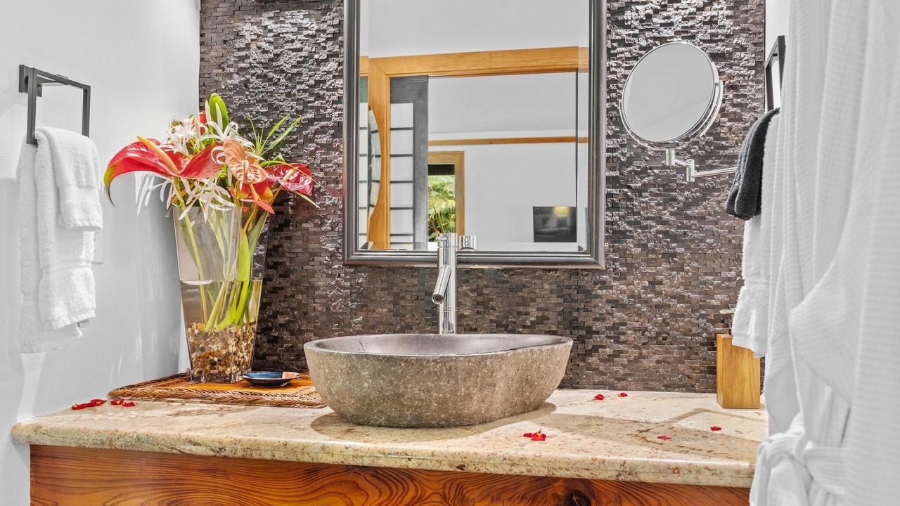 Photo of Bathroom in Volcano