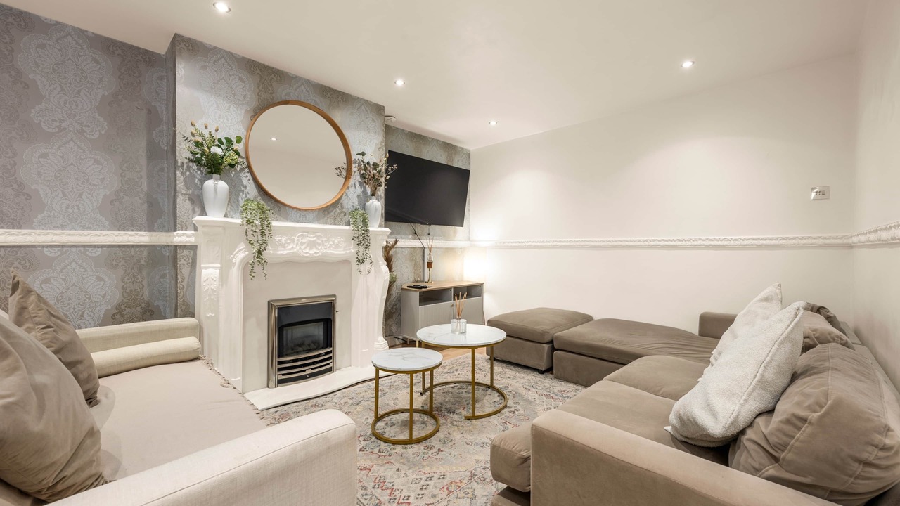 Photo of Livingroom in Salford