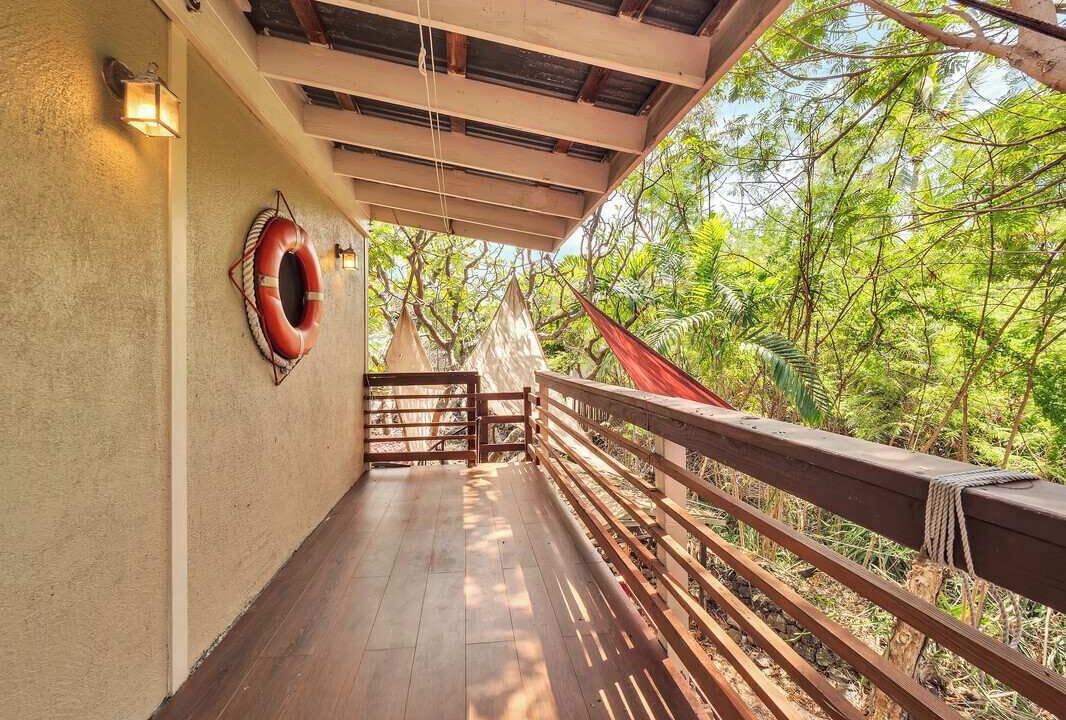 Photo of Patio Balcony in Kahaluu Bay