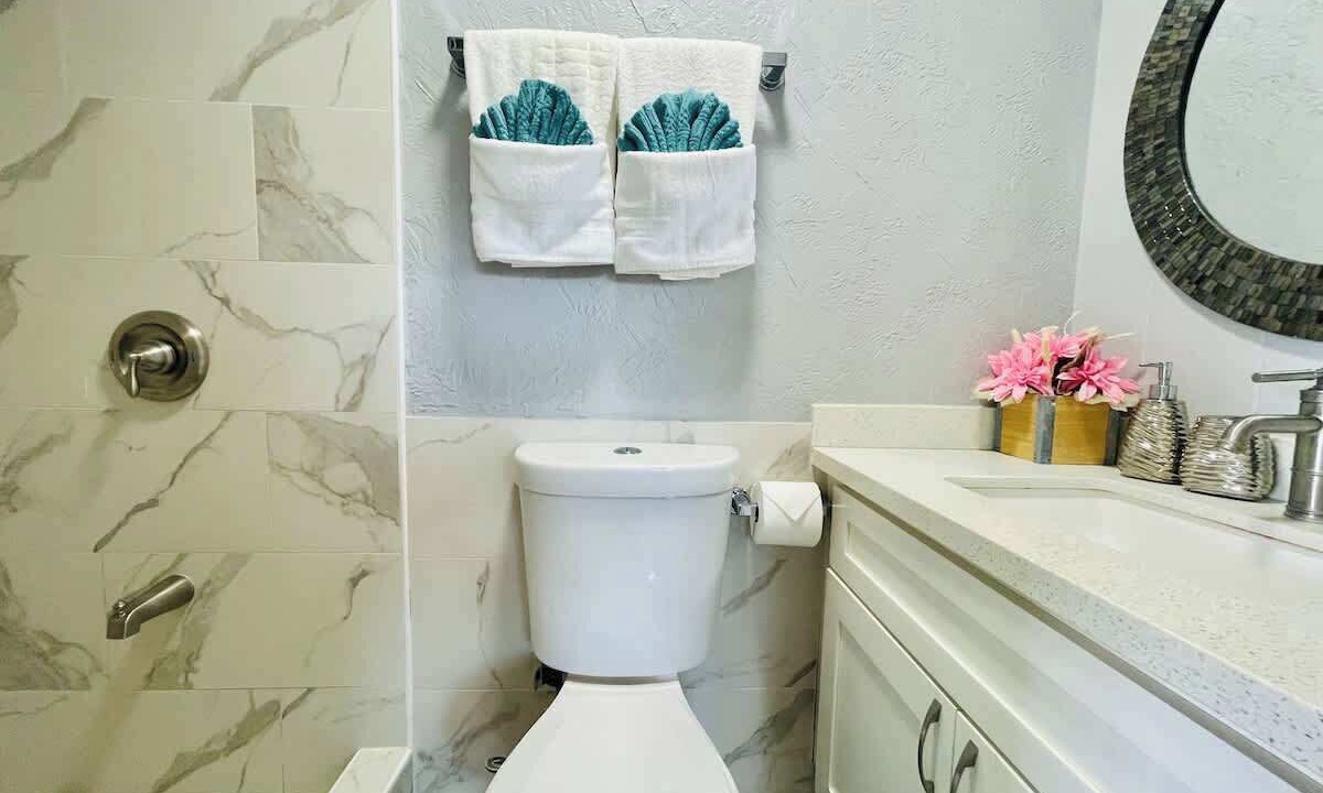 Photo of Bathroom in Hawaii Kai