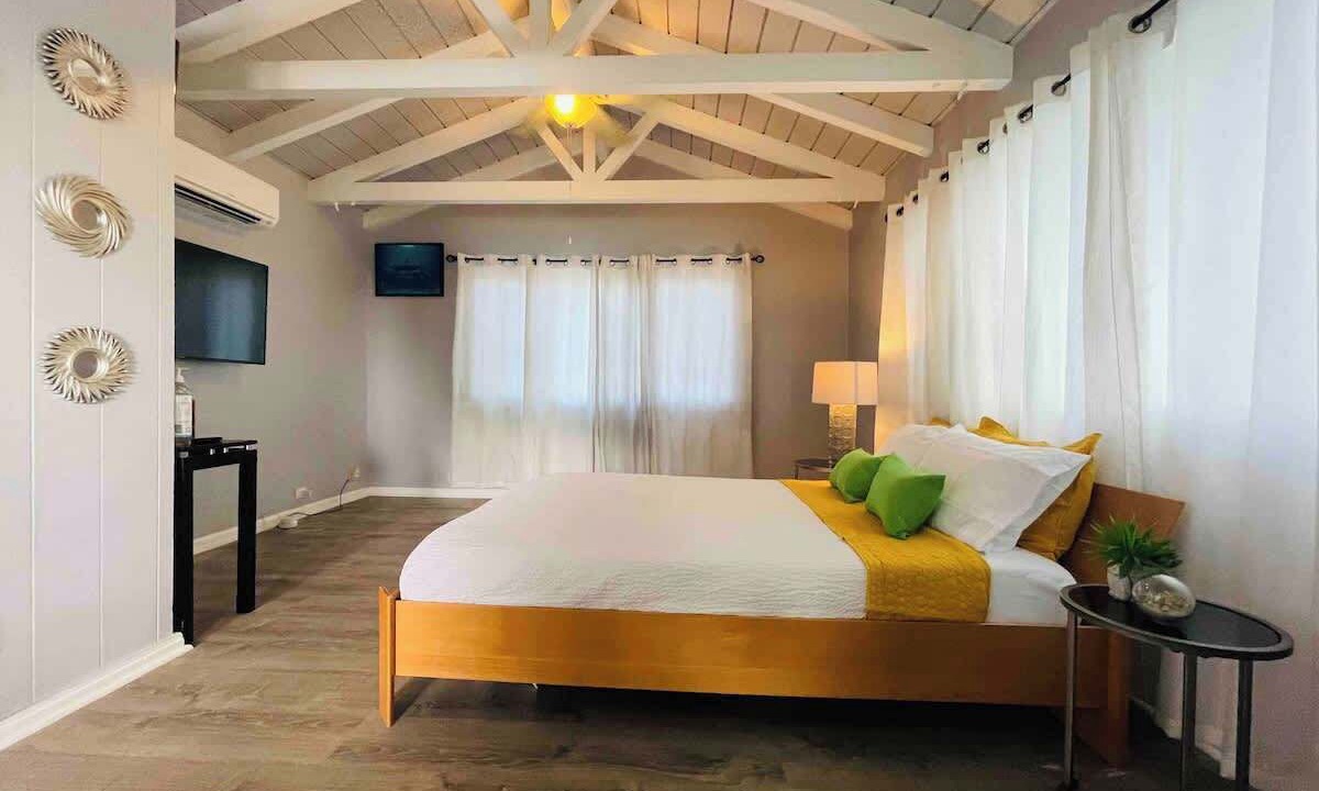 Photo of Bedroom in Hawaii Kai