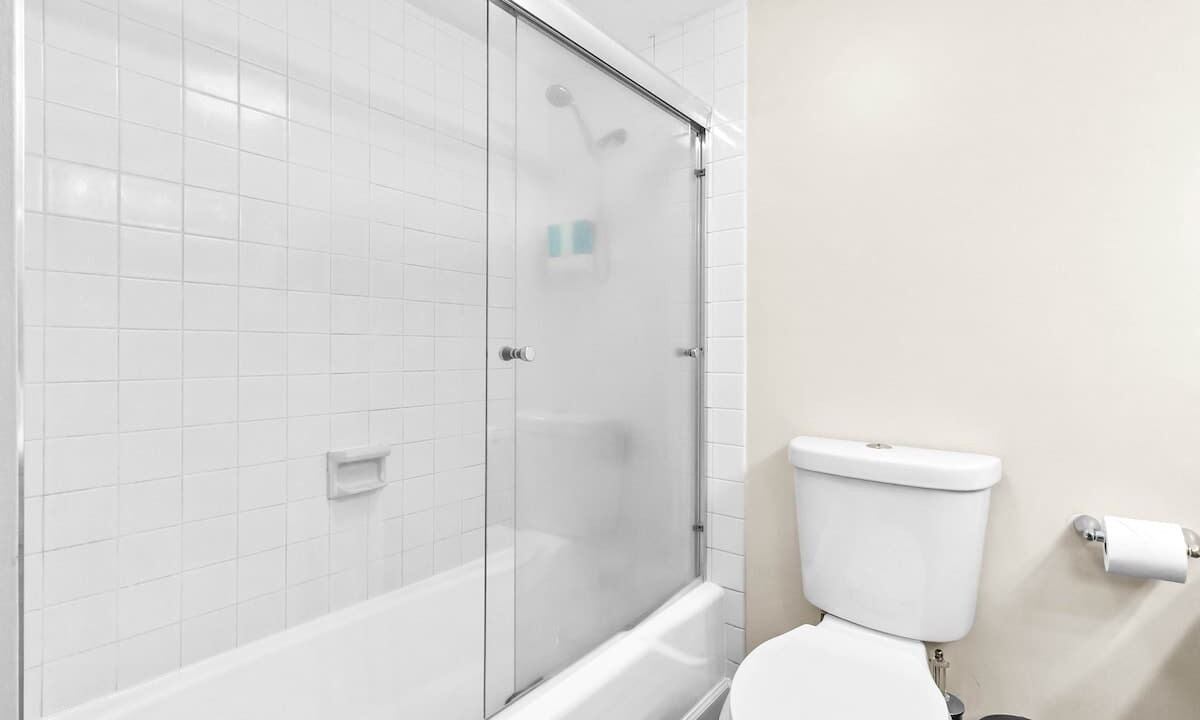 Photo of Bathroom in Ala Moana