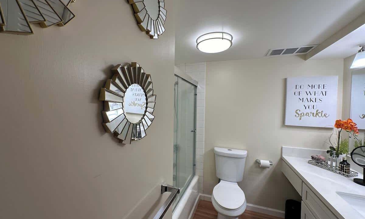 Photo of Bathroom in Ala Moana