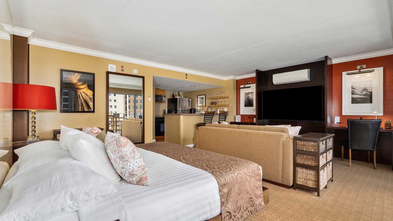 Photo of Bedroom in Waikiki