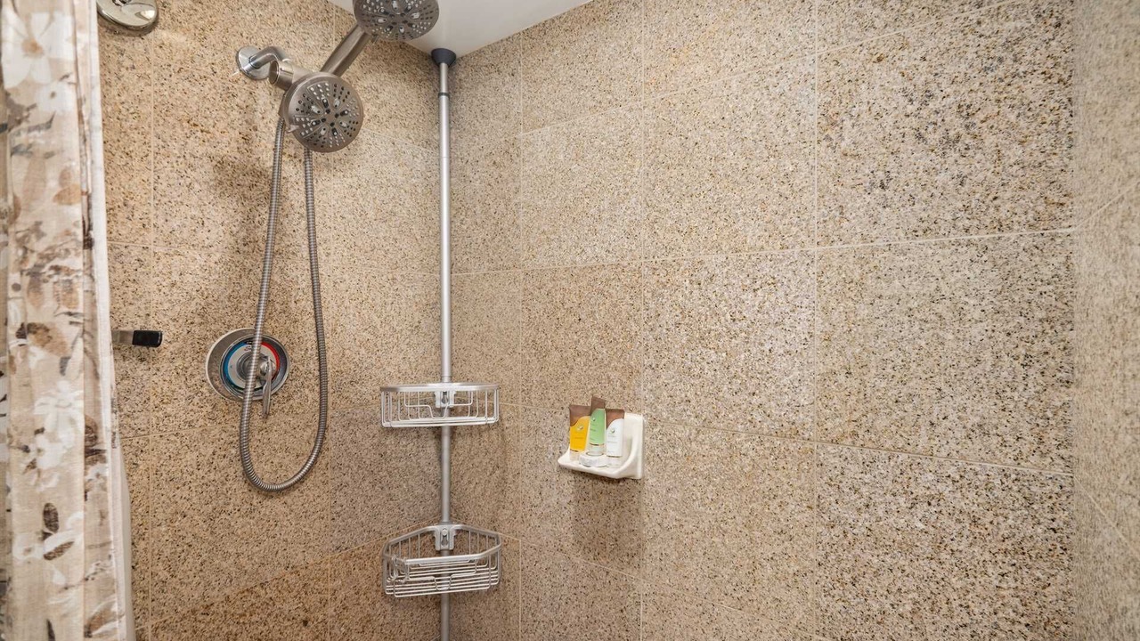 Photo of Bathroom in Waikiki