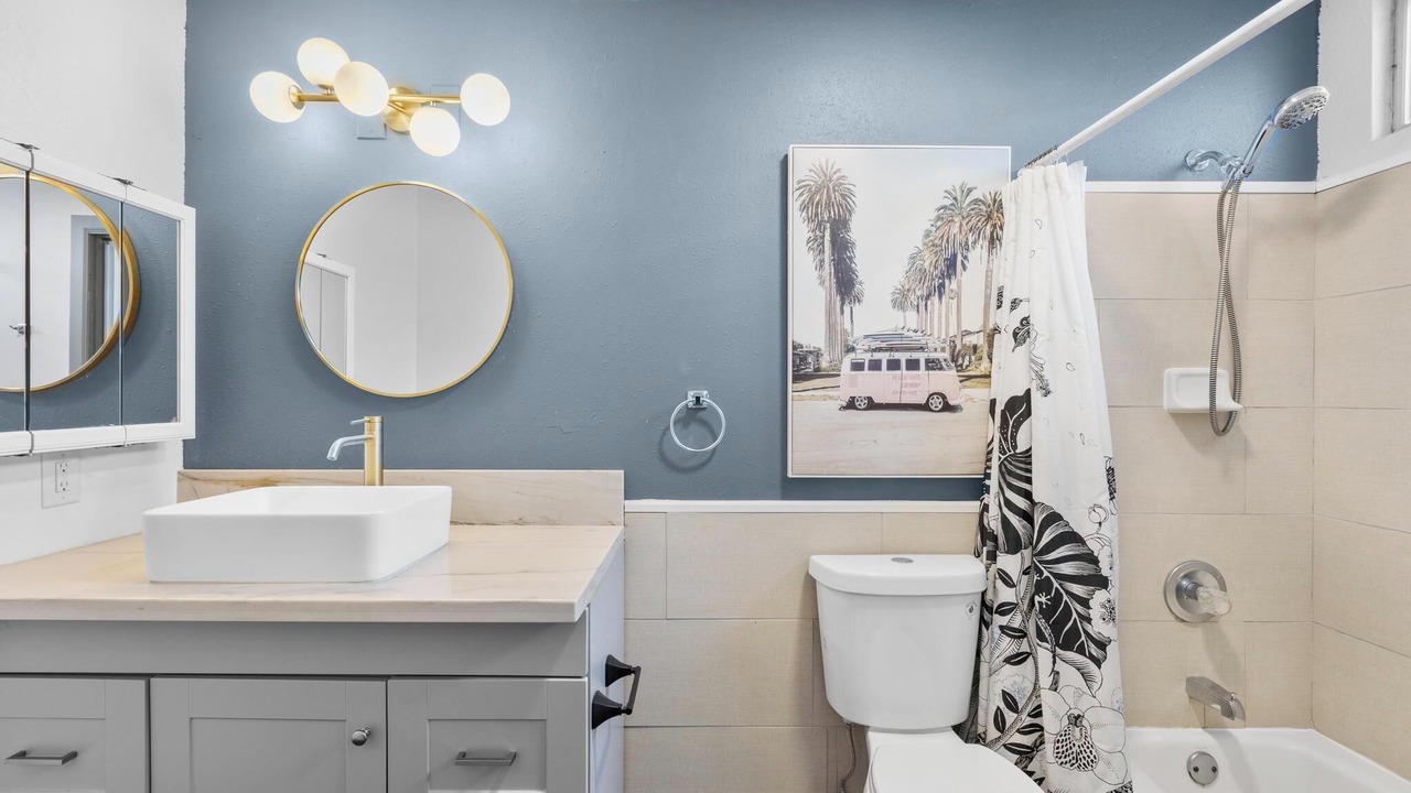 Photo of Bathroom in Kalaoa