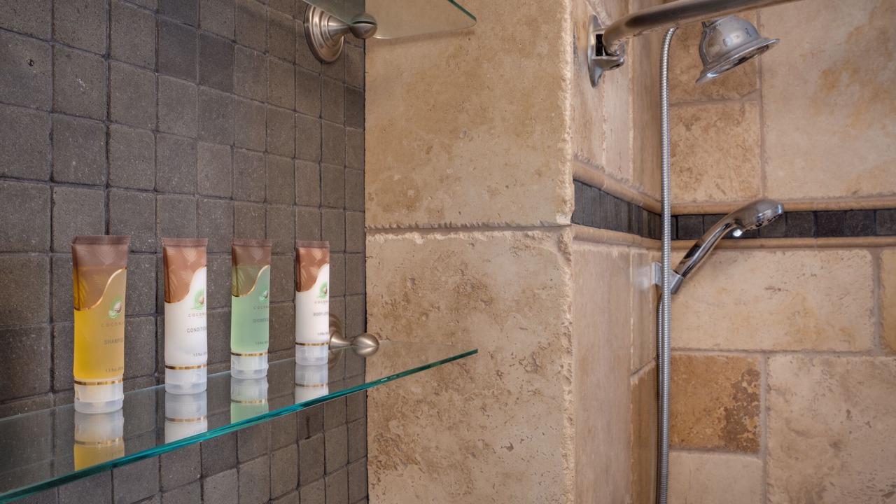 Photo of Bathroom in Waikiki