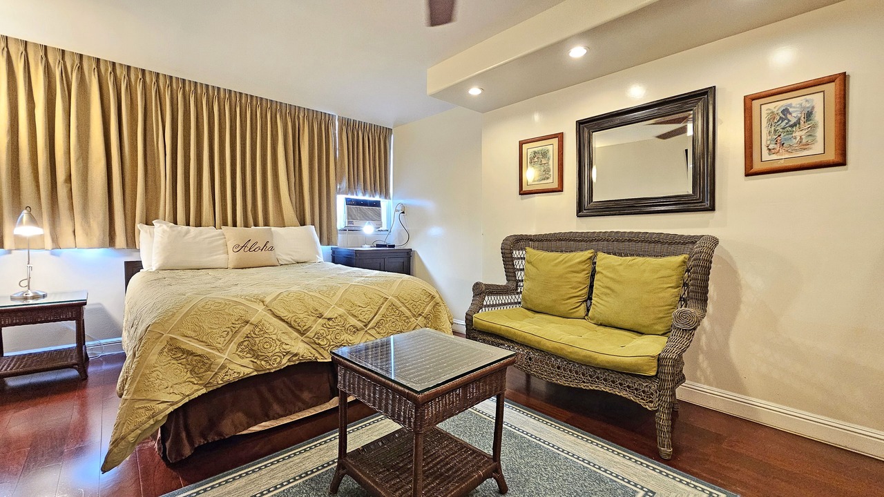 Photo of Bedroom in Waikiki