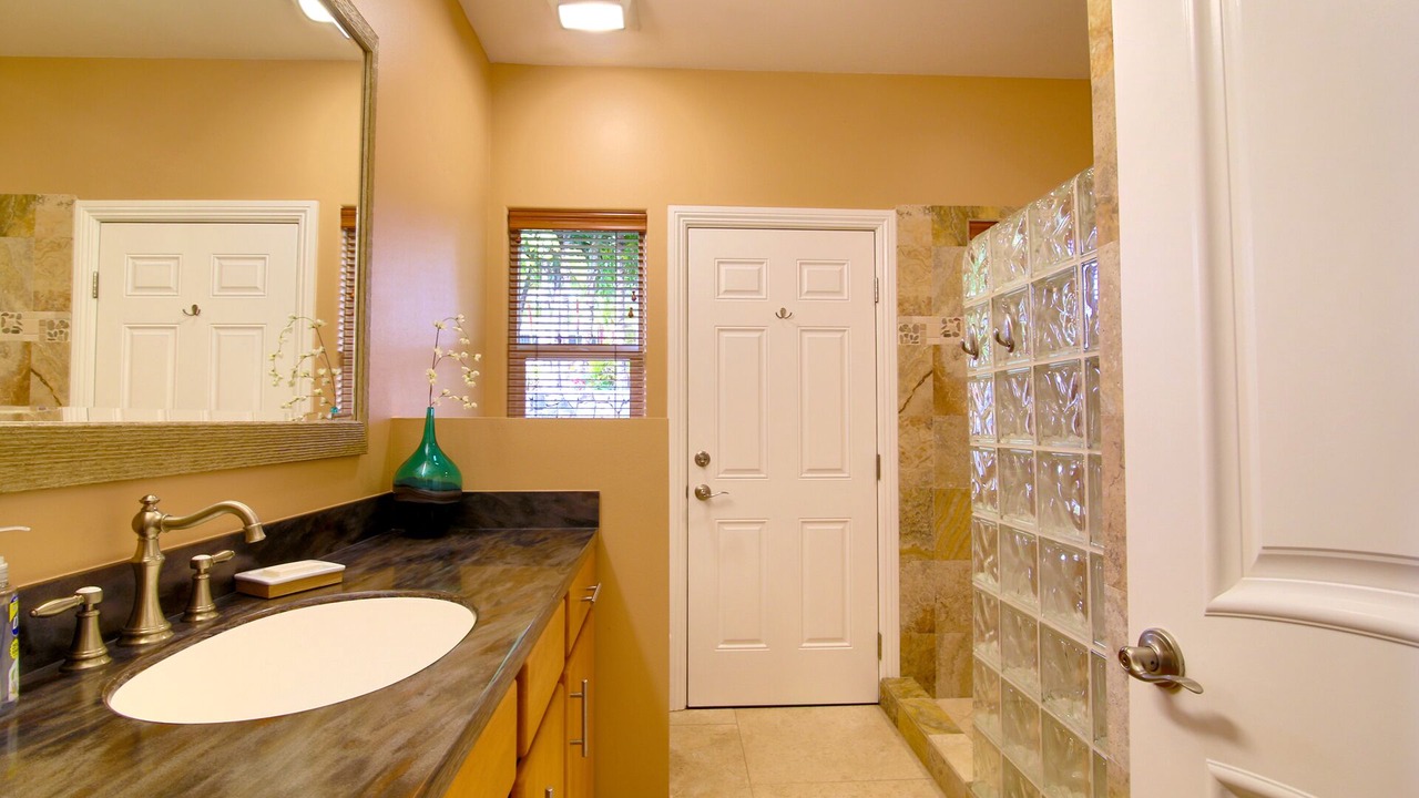 Photo of Bathroom in Kailua-Kona