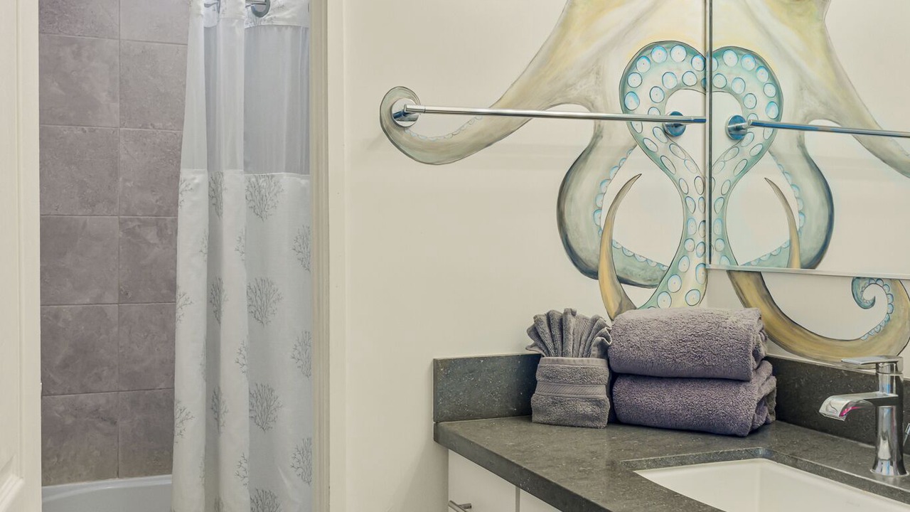 Photo of Bathroom in Waikoloa Village