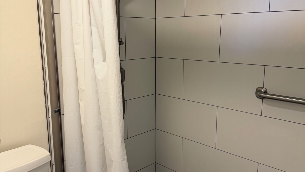 Photo of Bathroom in Historic Lahaina Front Street